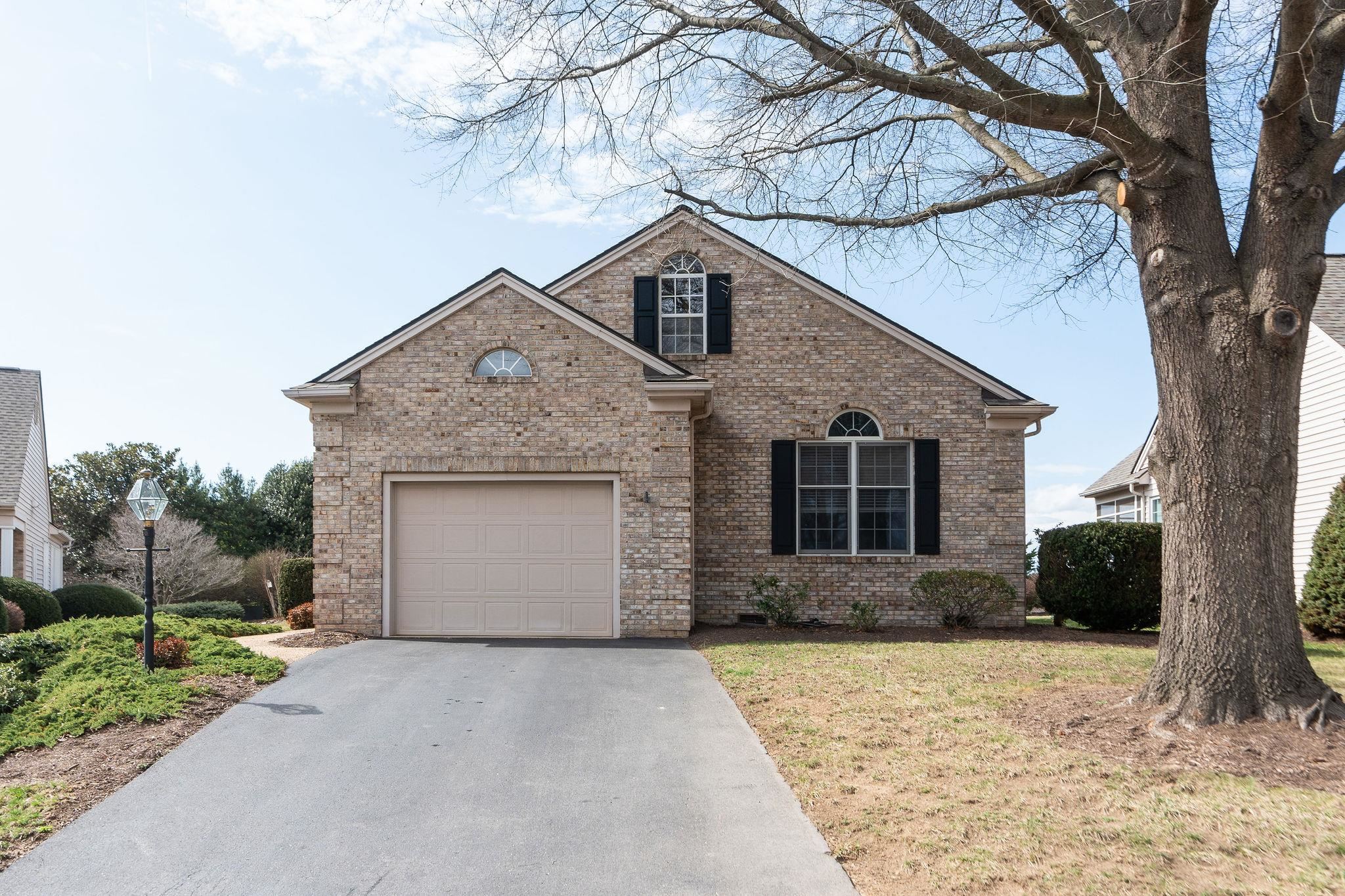 108 QUEENS CT, WAYNESBORO, Virginia 22980, 2 Bedrooms Bedrooms, ,2 BathroomsBathrooms,Residential,108 QUEENS CT,674234 MLS # 674234