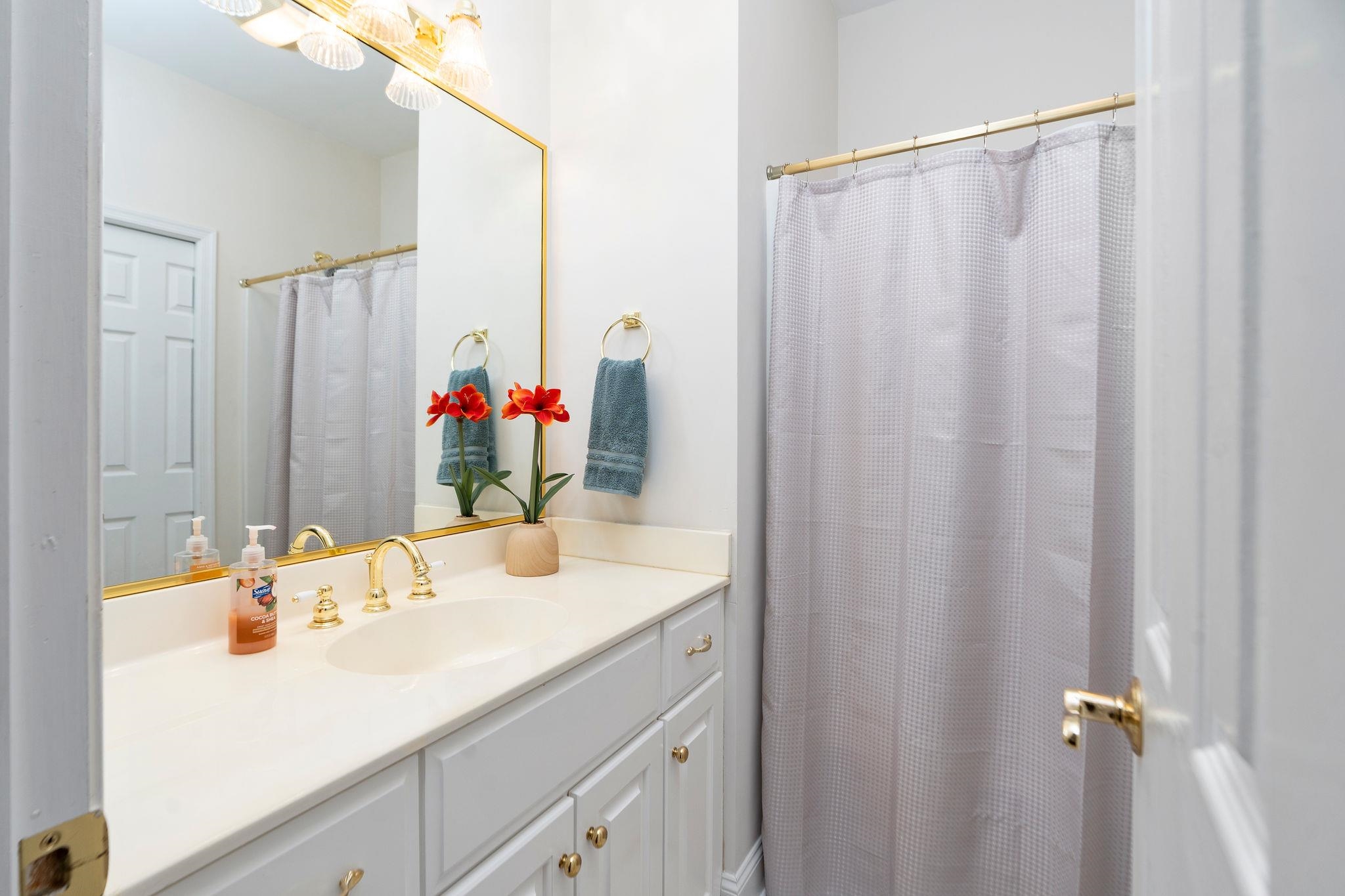 108 QUEENS CT, WAYNESBORO, Virginia 22980, 2 Bedrooms Bedrooms, ,2 BathroomsBathrooms,Residential,108 QUEENS CT,674234 MLS # 674234