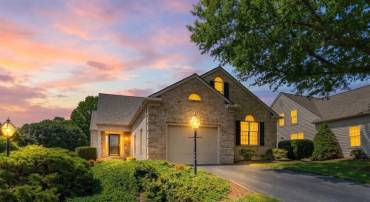 108 QUEENS CT, WAYNESBORO, Virginia 22980, 2 Bedrooms Bedrooms, ,2 BathroomsBathrooms,Residential,108 QUEENS CT,674234 MLS # 674234