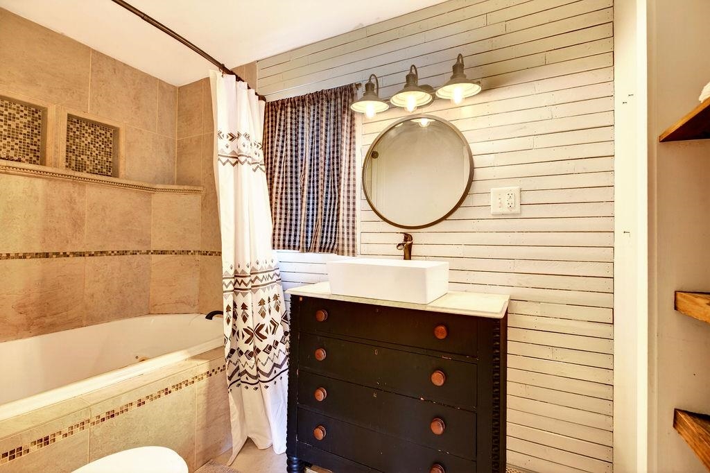 1521 CHURCHVILLE AVE, STAUNTON, Virginia 24401, 3 Bedrooms Bedrooms, ,1 BathroomBathrooms,Residential,1521 CHURCHVILLE AVE,674235 MLS # 674235