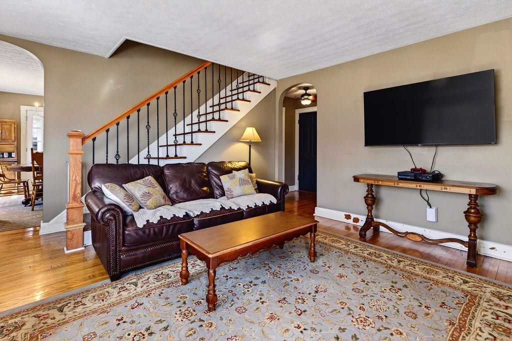 1521 CHURCHVILLE AVE, STAUNTON, Virginia 24401, 3 Bedrooms Bedrooms, ,1 BathroomBathrooms,Residential,1521 CHURCHVILLE AVE,674235 MLS # 674235