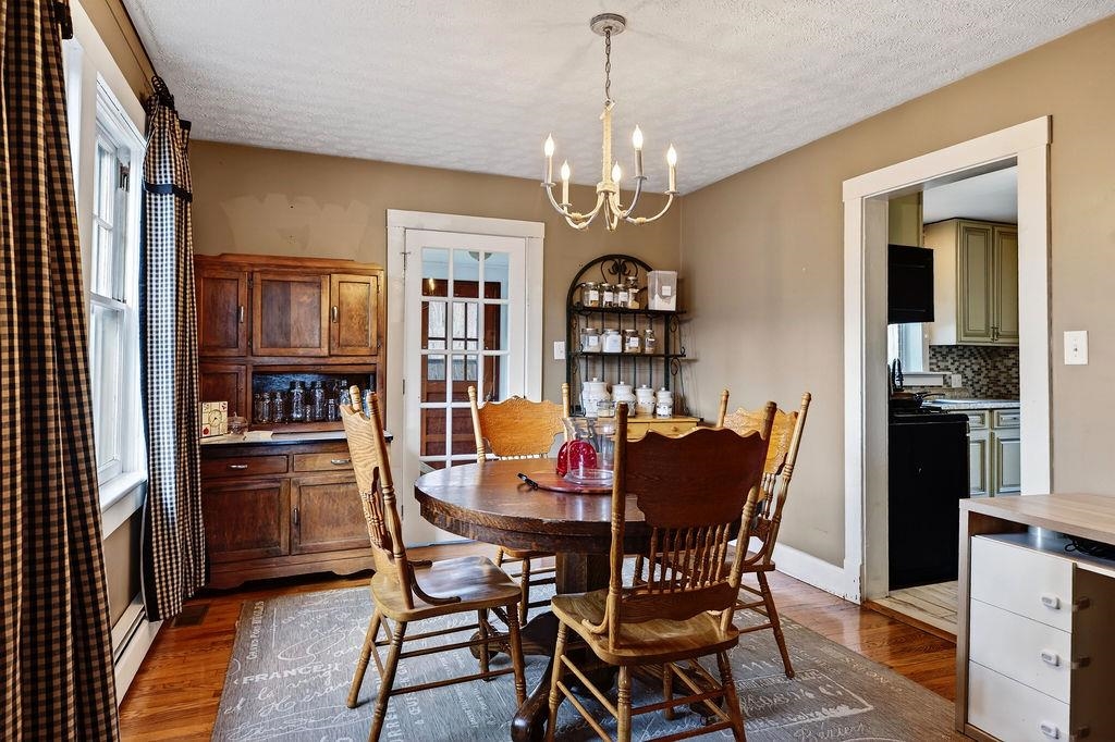 1521 CHURCHVILLE AVE, STAUNTON, Virginia 24401, 3 Bedrooms Bedrooms, ,1 BathroomBathrooms,Residential,1521 CHURCHVILLE AVE,674235 MLS # 674235