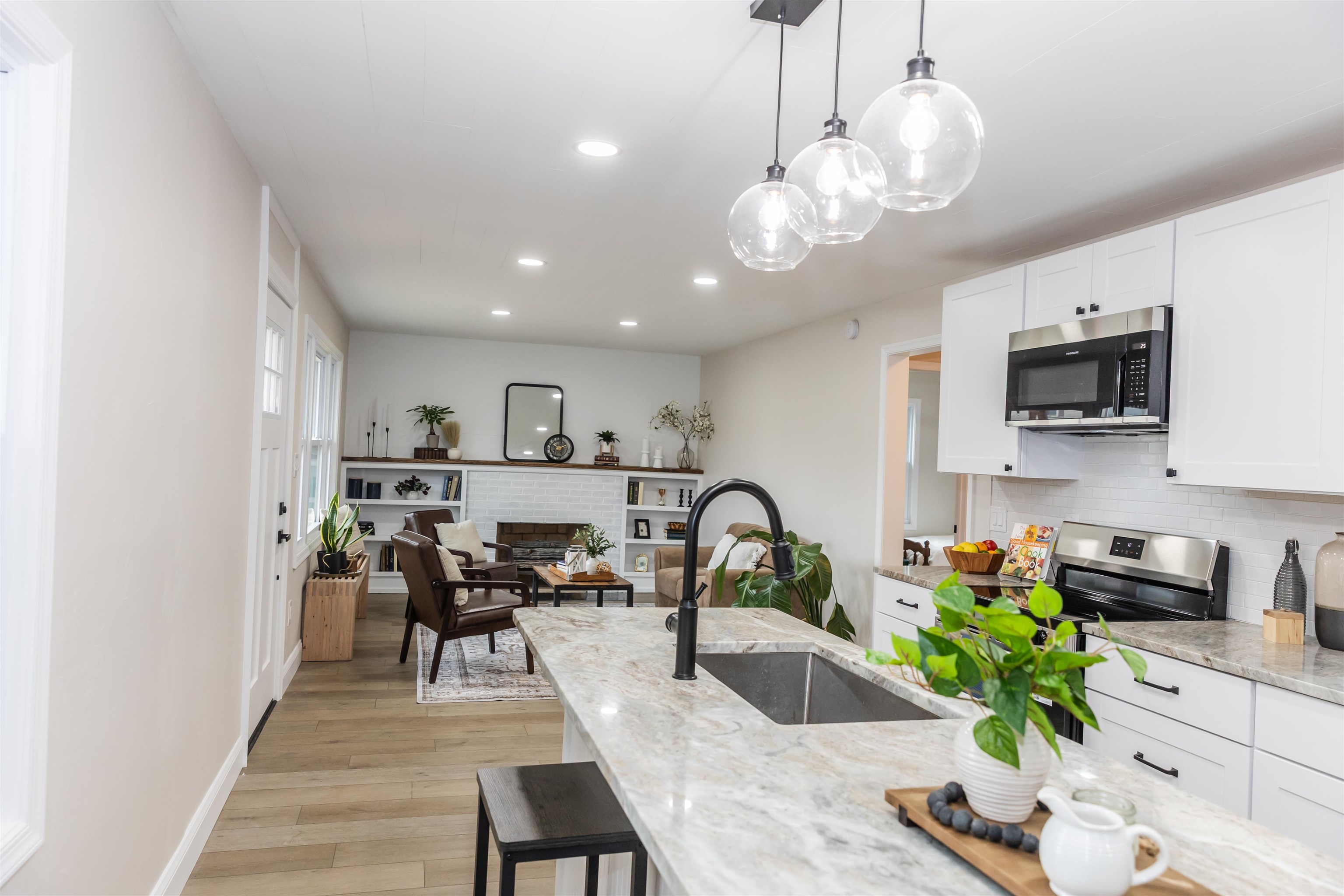 838 CAREY ST, BUENA VISTA, Virginia 24416, 3 Bedrooms Bedrooms, ,2 BathroomsBathrooms,Residential,838 CAREY ST,674237 MLS # 674237 838 CAREY ST, BUENA VISTA, Virginia 24416, 3 Bedrooms Bedrooms, ,2 BathroomsBathrooms,Residential,838 CAREY ST,674237 MLS # 674237