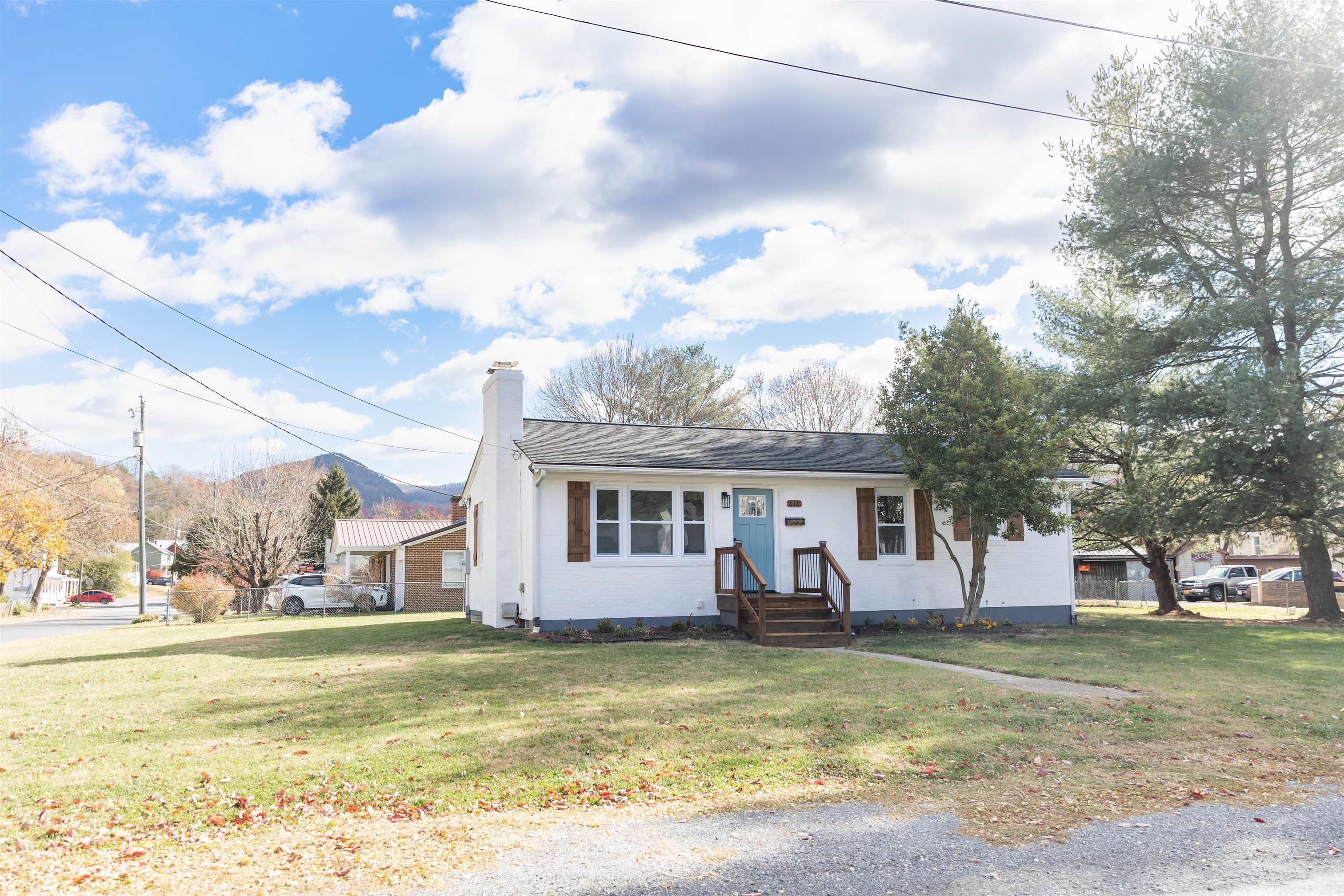 838 CAREY ST, BUENA VISTA, Virginia 24416, 3 Bedrooms Bedrooms, ,2 BathroomsBathrooms,Residential,838 CAREY ST,674237 MLS # 674237 838 CAREY ST, BUENA VISTA, Virginia 24416, 3 Bedrooms Bedrooms, ,2 BathroomsBathrooms,Residential,838 CAREY ST,674237 MLS # 674237