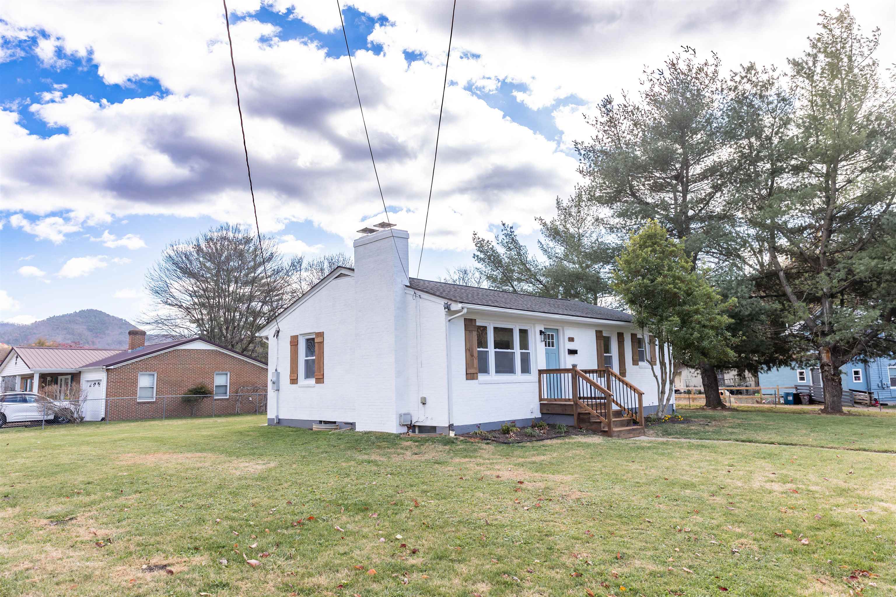 838 CAREY ST, BUENA VISTA, Virginia 24416, 3 Bedrooms Bedrooms, ,2 BathroomsBathrooms,Residential,838 CAREY ST,674237 MLS # 674237 838 CAREY ST, BUENA VISTA, Virginia 24416, 3 Bedrooms Bedrooms, ,2 BathroomsBathrooms,Residential,838 CAREY ST,674237 MLS # 674237