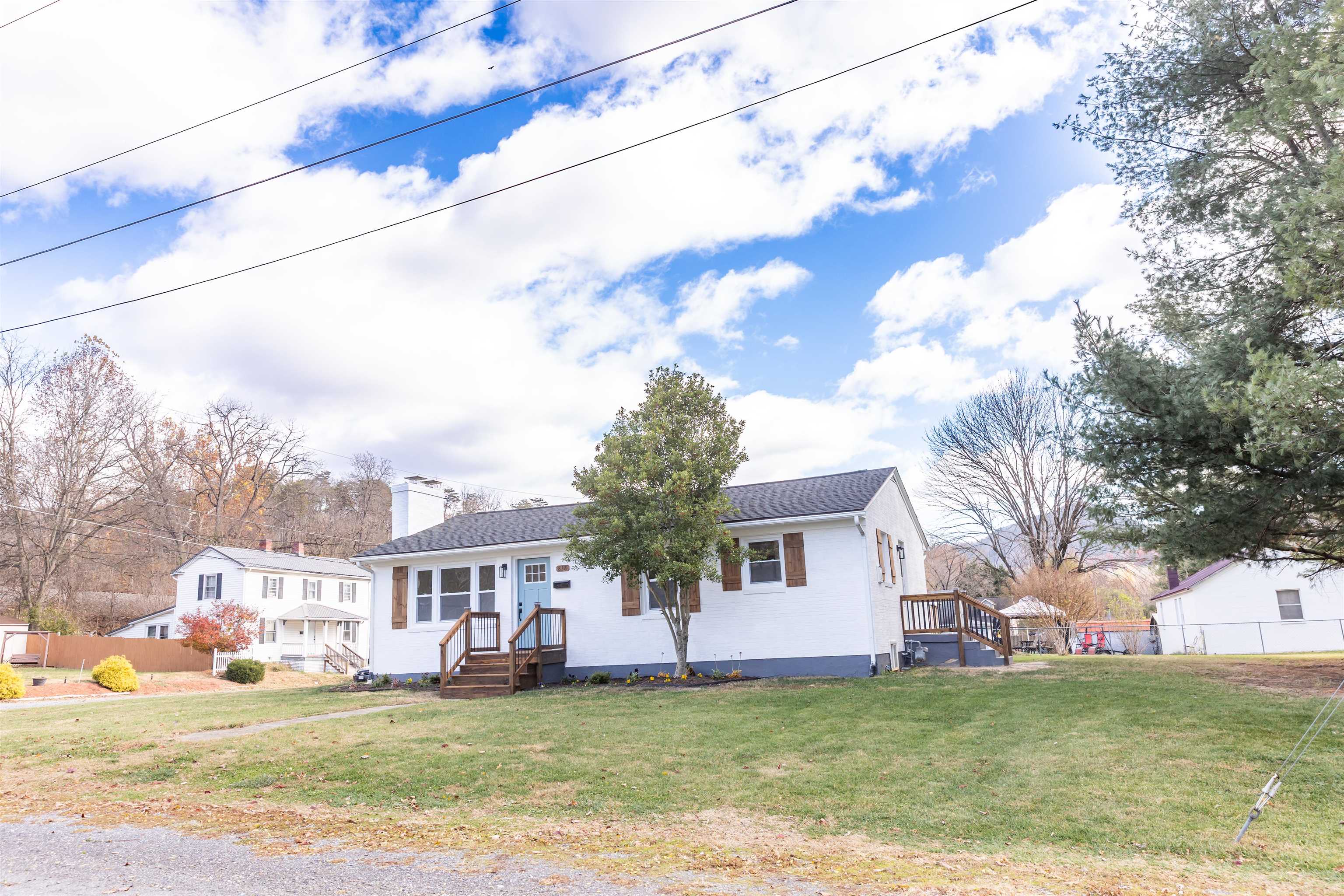 838 CAREY ST, BUENA VISTA, Virginia 24416, 3 Bedrooms Bedrooms, ,2 BathroomsBathrooms,Residential,838 CAREY ST,674237 MLS # 674237 838 CAREY ST, BUENA VISTA, Virginia 24416, 3 Bedrooms Bedrooms, ,2 BathroomsBathrooms,Residential,838 CAREY ST,674237 MLS # 674237