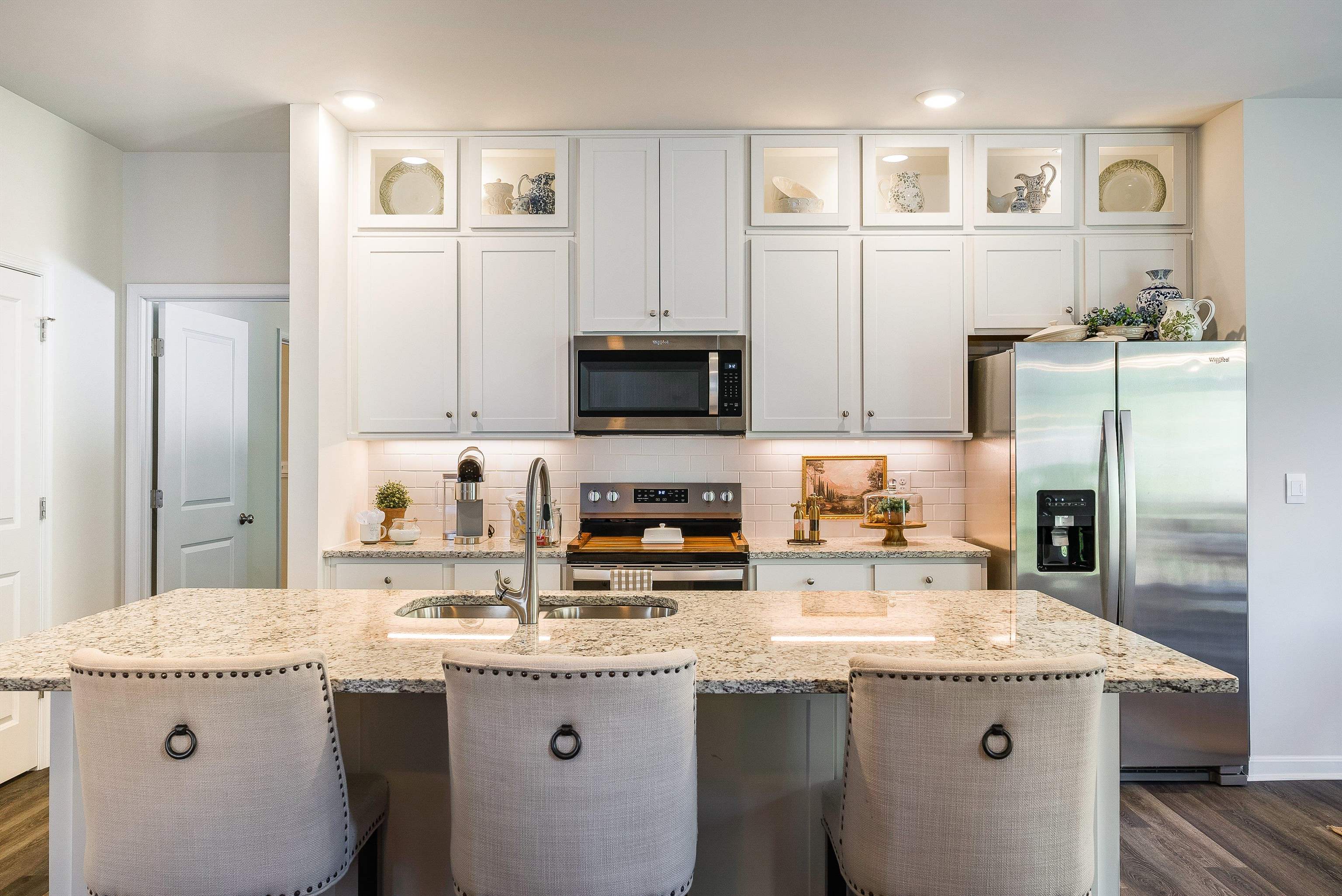 411 STONEWALL JACKSON BLVD, STAUNTON, Virginia 24401, 5 Bedrooms Bedrooms, ,2 BathroomsBathrooms,Residential,411 STONEWALL JACKSON BLVD,674240 MLS # 674240