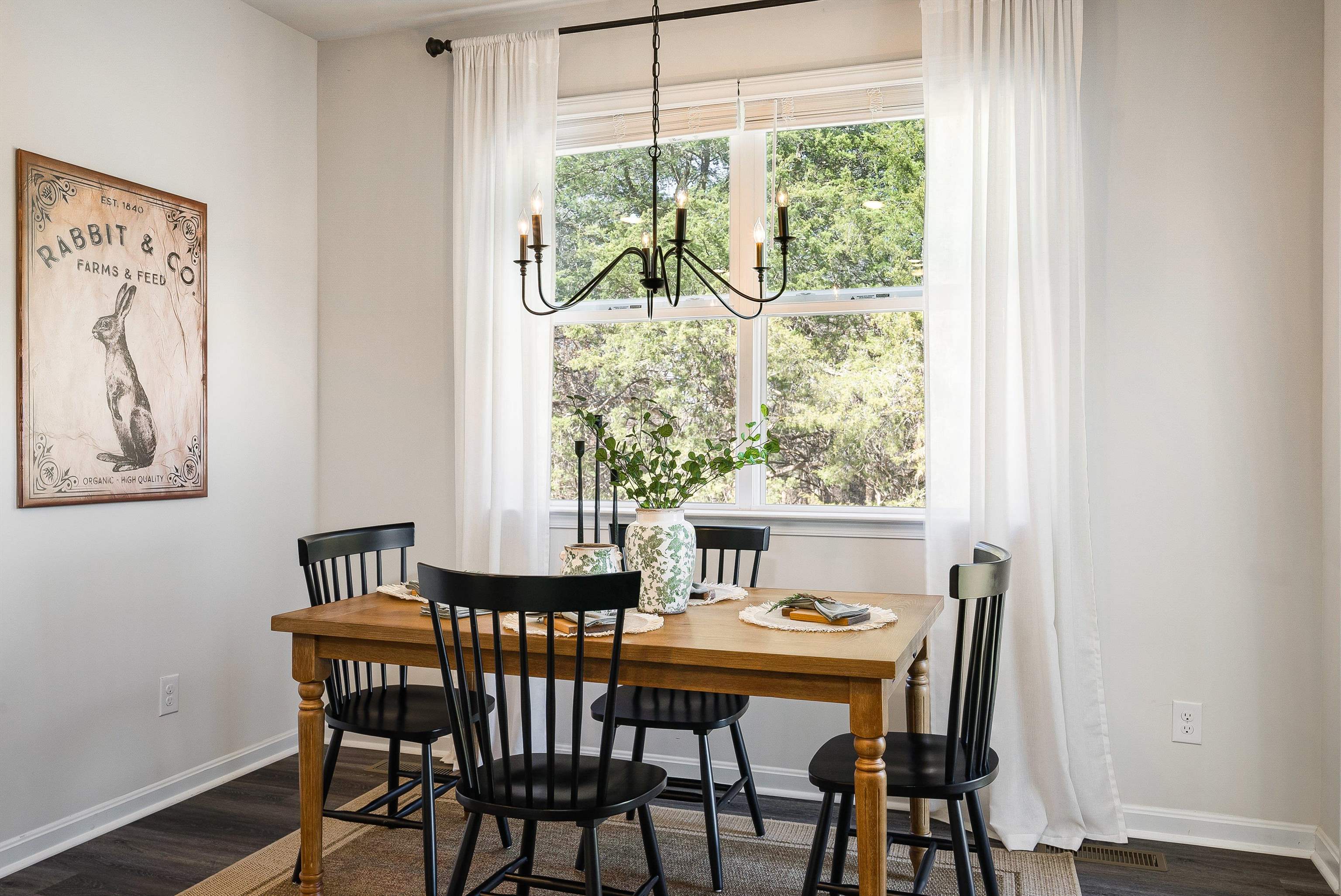 411 STONEWALL JACKSON BLVD, STAUNTON, Virginia 24401, 5 Bedrooms Bedrooms, ,2 BathroomsBathrooms,Residential,411 STONEWALL JACKSON BLVD,674240 MLS # 674240