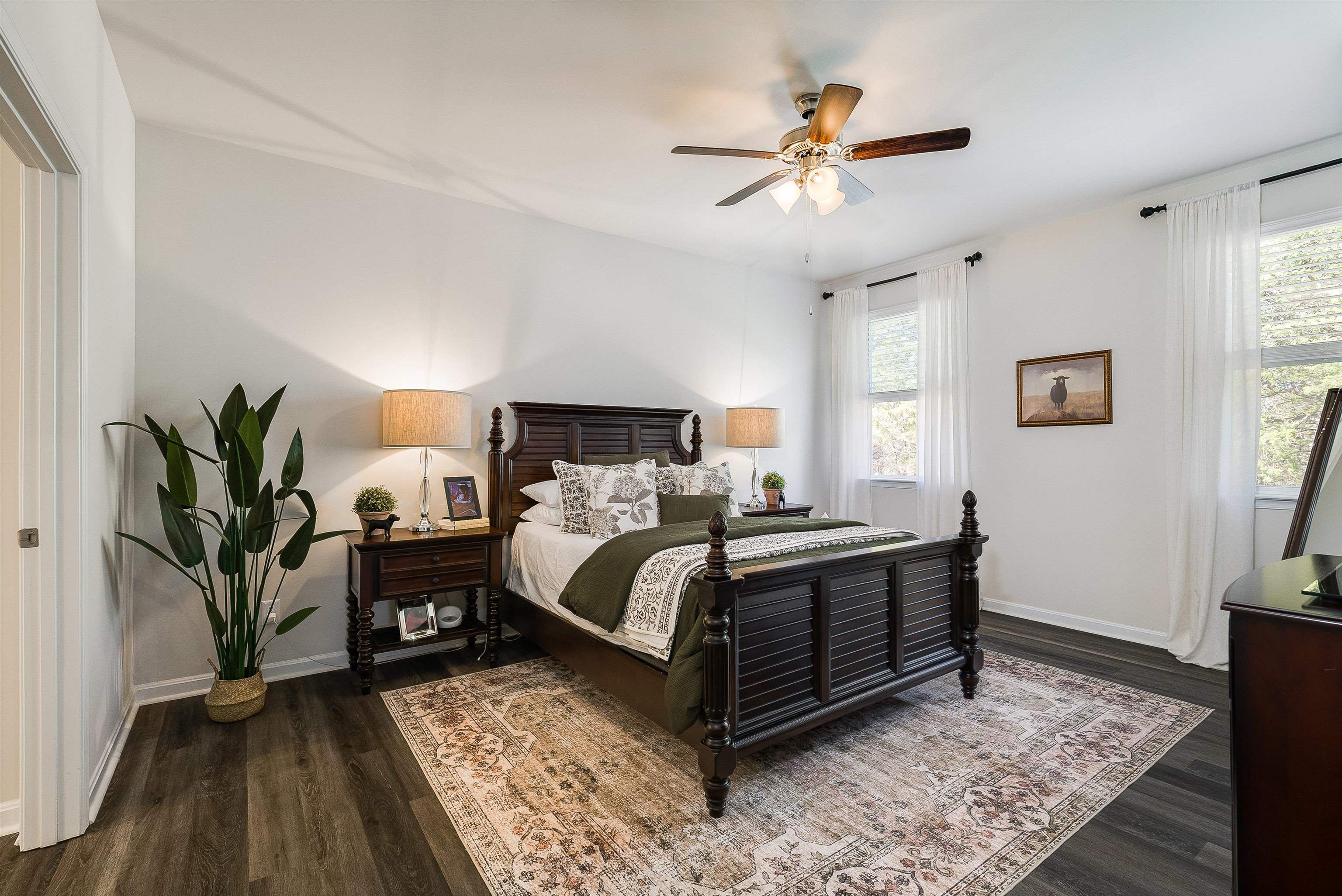 411 STONEWALL JACKSON BLVD, STAUNTON, Virginia 24401, 5 Bedrooms Bedrooms, ,2 BathroomsBathrooms,Residential,411 STONEWALL JACKSON BLVD,674240 MLS # 674240