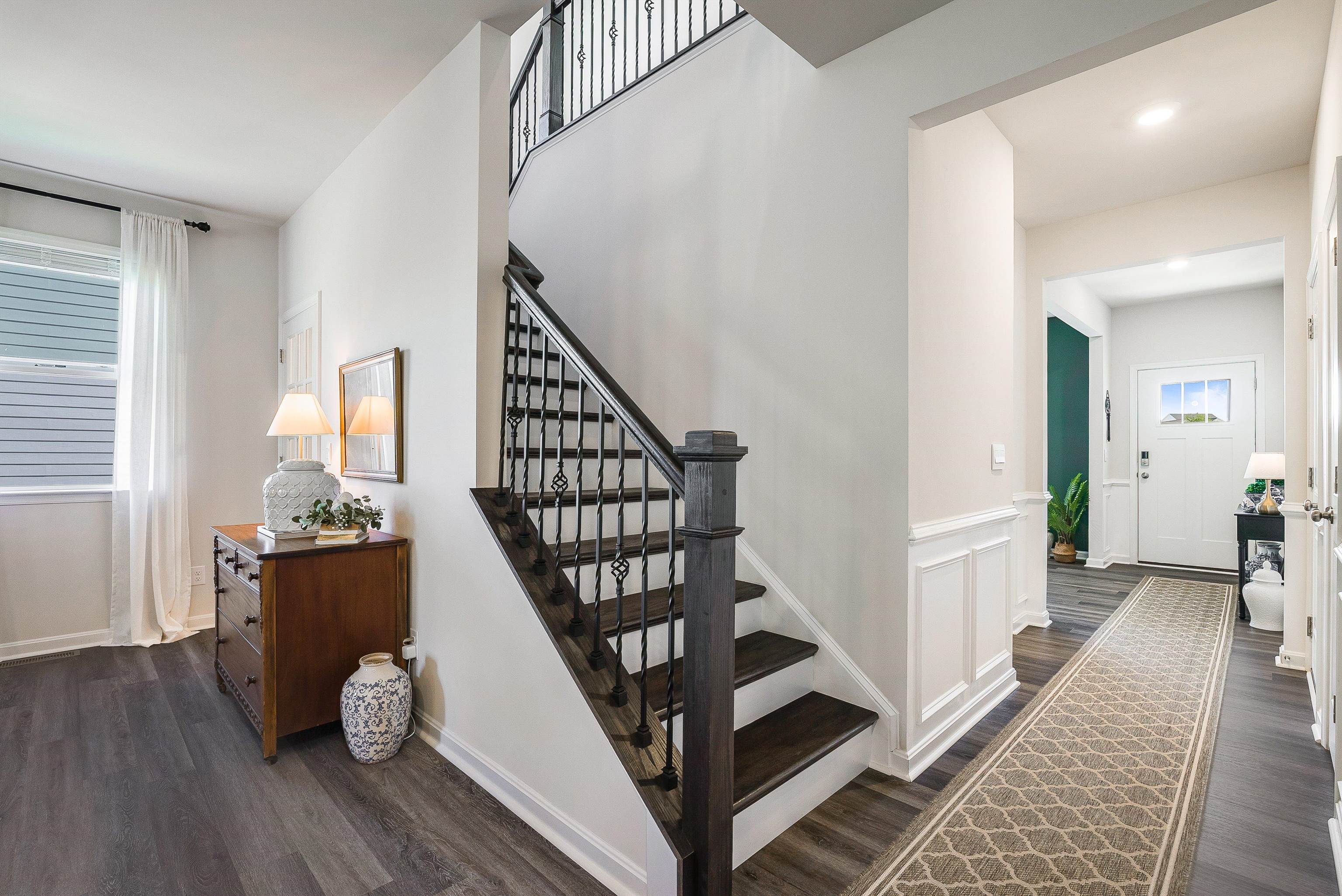 411 STONEWALL JACKSON BLVD, STAUNTON, Virginia 24401, 5 Bedrooms Bedrooms, ,2 BathroomsBathrooms,Residential,411 STONEWALL JACKSON BLVD,674240 MLS # 674240