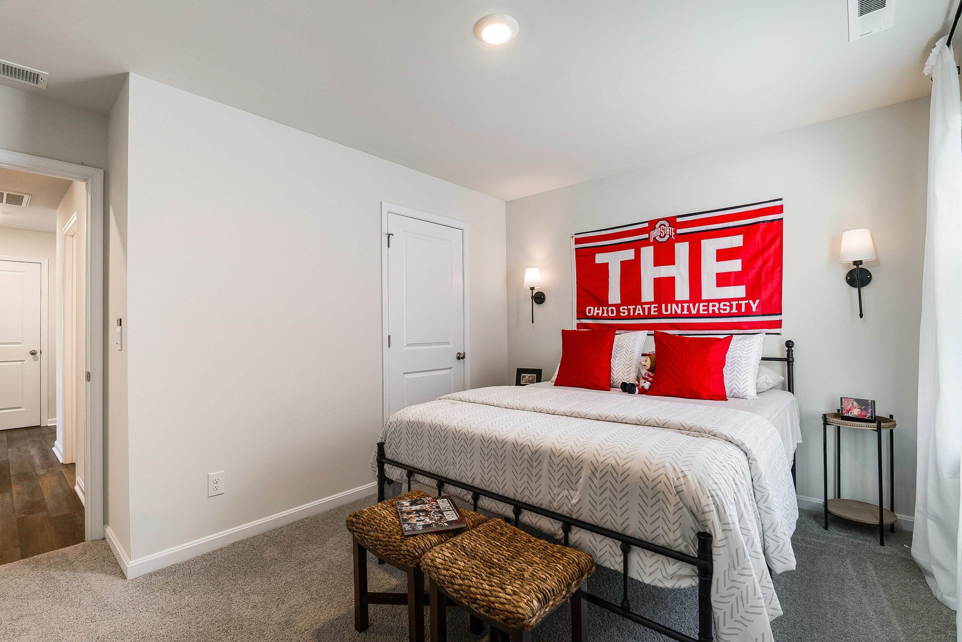 411 STONEWALL JACKSON BLVD, STAUNTON, Virginia 24401, 5 Bedrooms Bedrooms, ,2 BathroomsBathrooms,Residential,411 STONEWALL JACKSON BLVD,674240 MLS # 674240