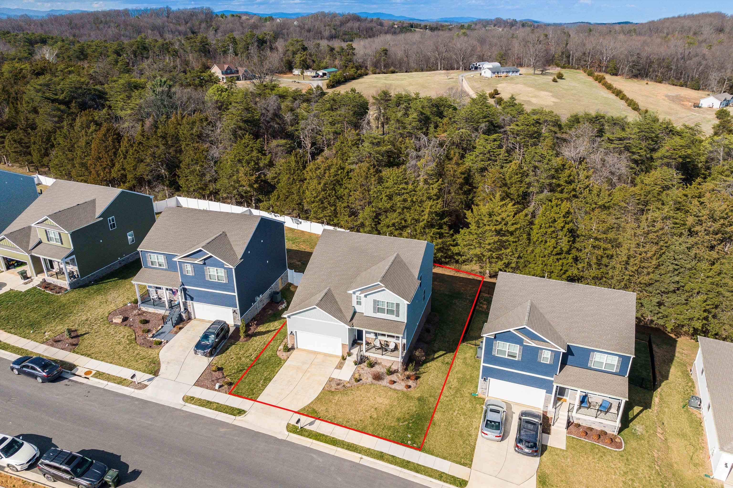 411 STONEWALL JACKSON BLVD, STAUNTON, Virginia 24401, 5 Bedrooms Bedrooms, ,2 BathroomsBathrooms,Residential,411 STONEWALL JACKSON BLVD,674240 MLS # 674240