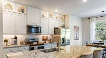 411 STONEWALL JACKSON BLVD, STAUNTON, Virginia 24401, 5 Bedrooms Bedrooms, ,2 BathroomsBathrooms,Residential,411 STONEWALL JACKSON BLVD,674240 MLS # 674240