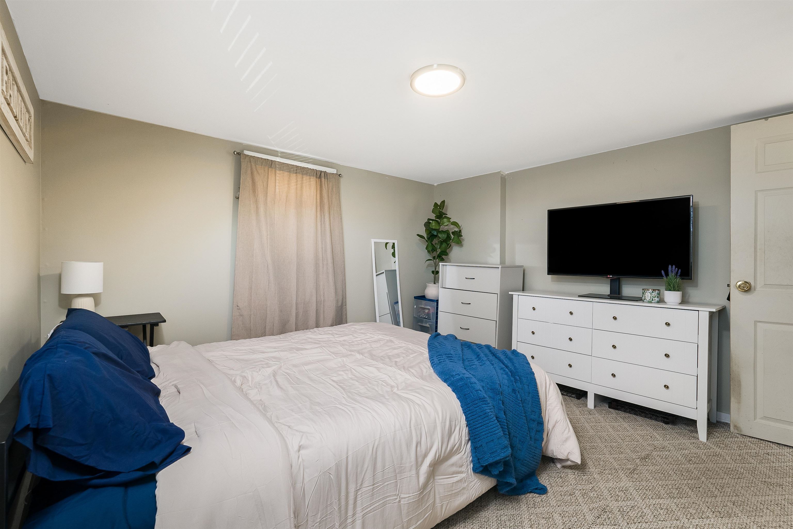 Upstairs 2nd Bedroom