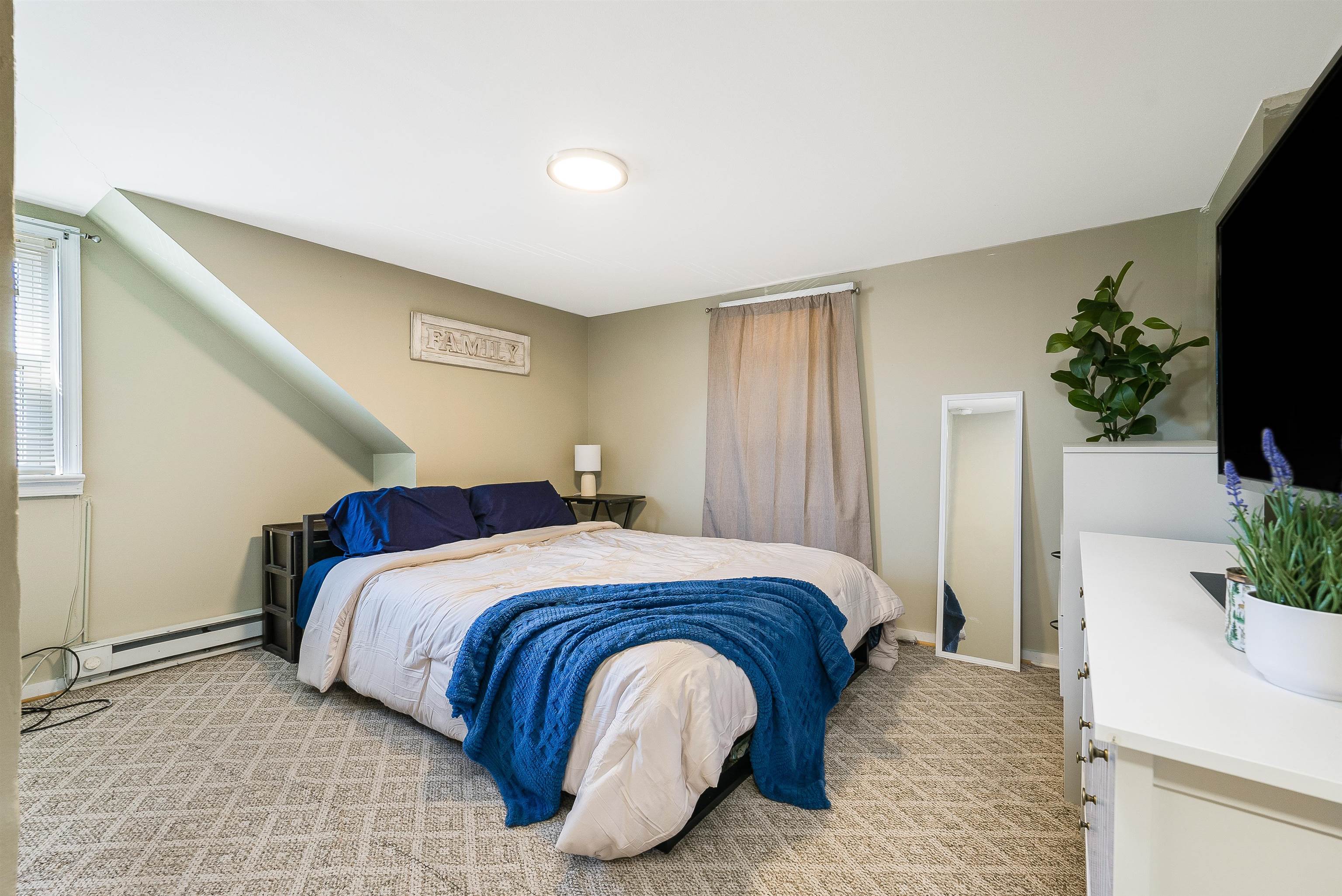 806 RANDOLPH ST, STAUNTON, Virginia 24401, 3 Bedrooms Bedrooms, ,1 BathroomBathrooms,Residential,806 RANDOLPH ST,674241 MLS # 674241