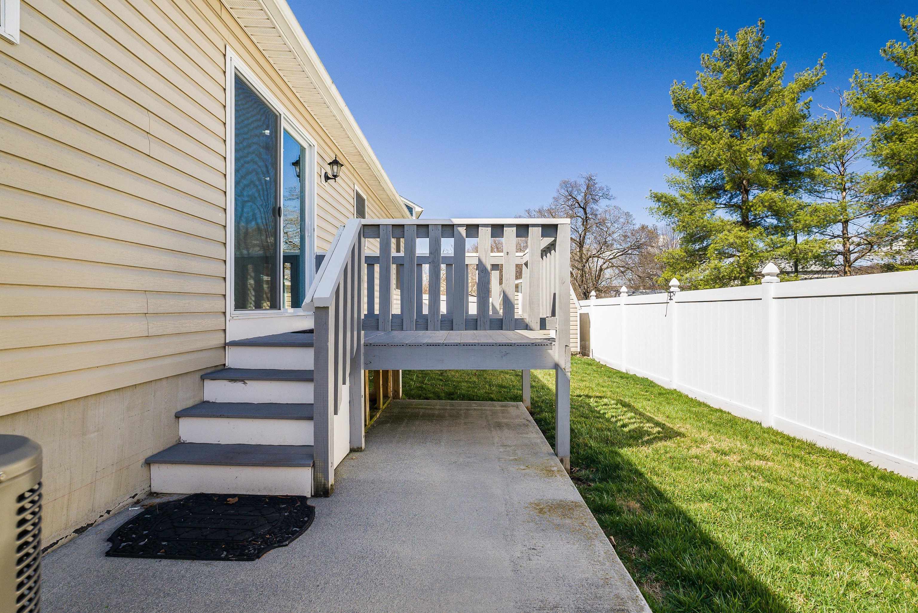 268 DYLAN CIR, BRIDGEWATER, Virginia 22812, 3 Bedrooms Bedrooms, ,2 BathroomsBathrooms,Residential,268 DYLAN CIR,674245 MLS # 674245