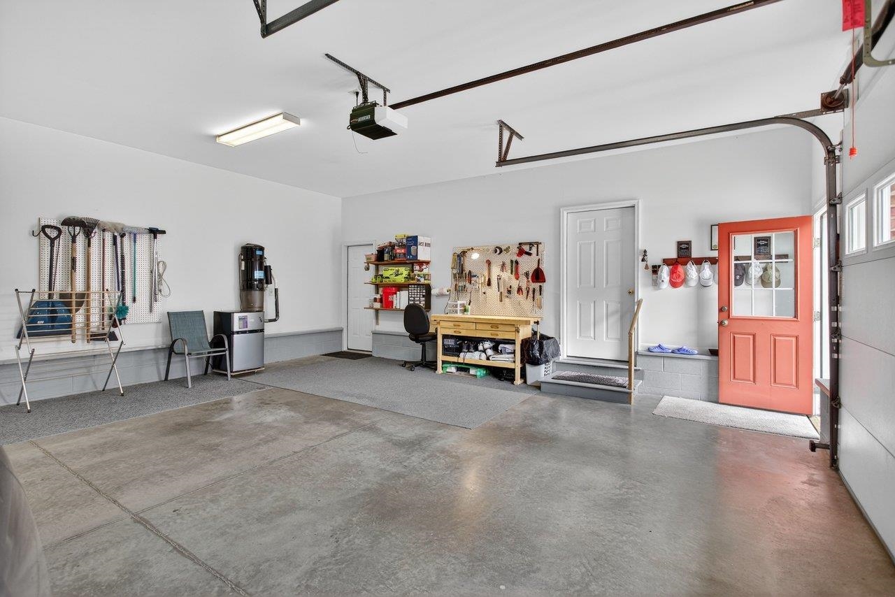 3291 MESINETTO CREEK DR, ROCKINGHAM, Virginia 22801, 3 Bedrooms Bedrooms, ,4 BathroomsBathrooms,Residential,3291 MESINETTO CREEK DR,674247 MLS # 674247