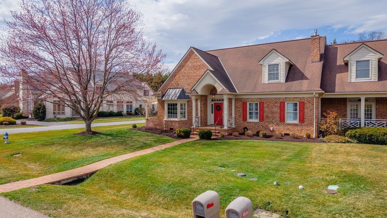 3291 MESINETTO CREEK DR, ROCKINGHAM, Virginia 22801, 3 Bedrooms Bedrooms, ,4 BathroomsBathrooms,Residential,3291 MESINETTO CREEK DR,674247 MLS # 674247