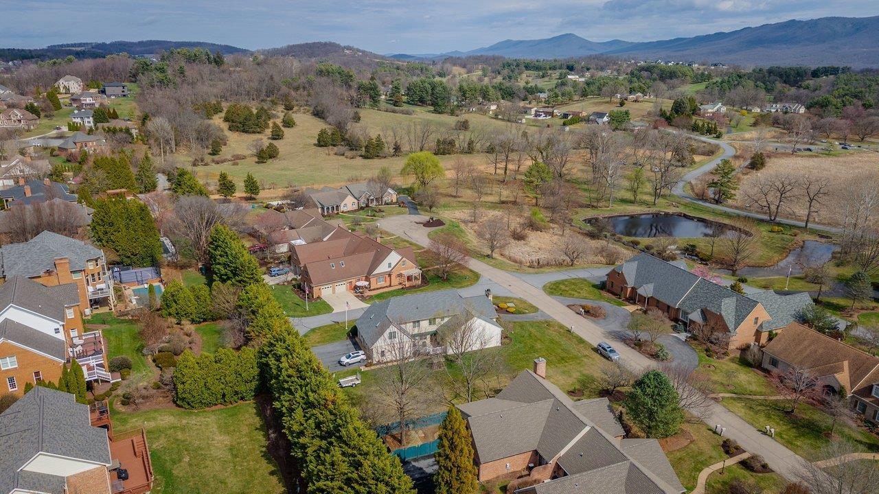 3291 MESINETTO CREEK DR, ROCKINGHAM, Virginia 22801, 3 Bedrooms Bedrooms, ,4 BathroomsBathrooms,Residential,3291 MESINETTO CREEK DR,674247 MLS # 674247