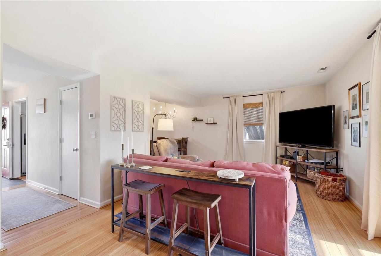 700 RIFE RD, WAYNESBORO, Virginia 22980, 2 Bedrooms Bedrooms, ,1 BathroomBathrooms,Residential,700 RIFE RD,674254 MLS # 674254