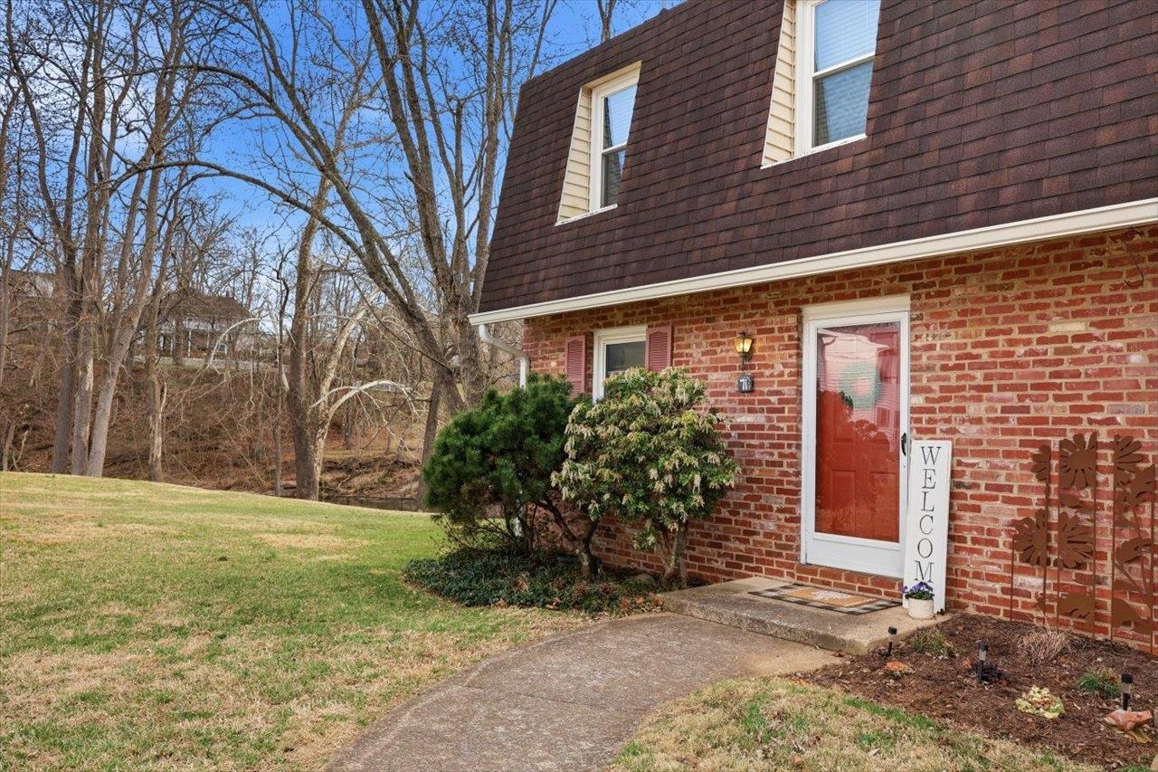 700 RIFE RD, WAYNESBORO, Virginia 22980, 2 Bedrooms Bedrooms, ,1 BathroomBathrooms,Residential,700 RIFE RD,674254 MLS # 674254