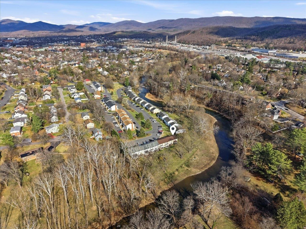 700 RIFE RD, WAYNESBORO, Virginia 22980, 2 Bedrooms Bedrooms, ,1 BathroomBathrooms,Residential,700 RIFE RD,674254 MLS # 674254