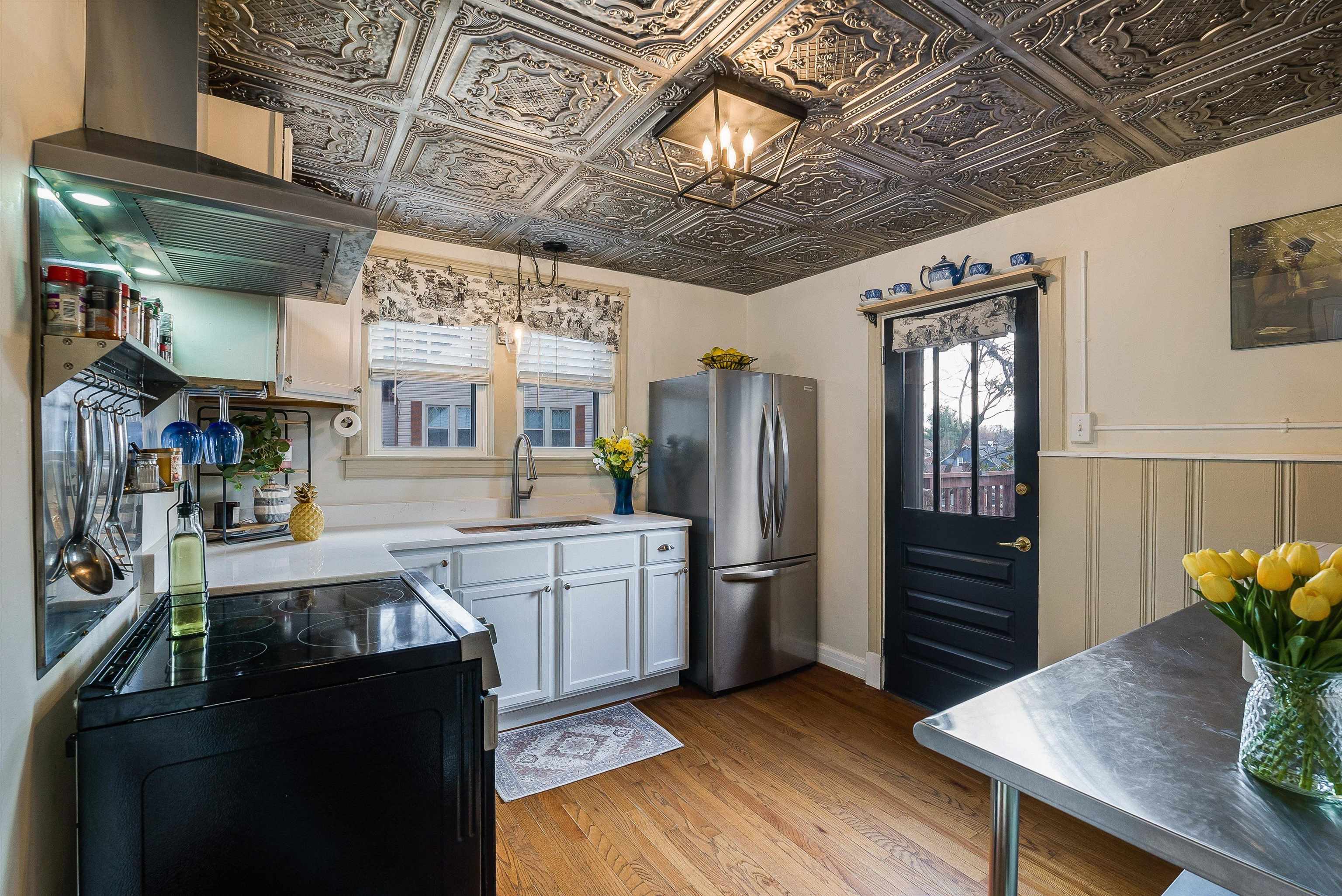 958 DONAGHE ST, STAUNTON, Virginia 24401, 3 Bedrooms Bedrooms, ,1 BathroomBathrooms,Residential,958 DONAGHE ST,674257 MLS # 674257