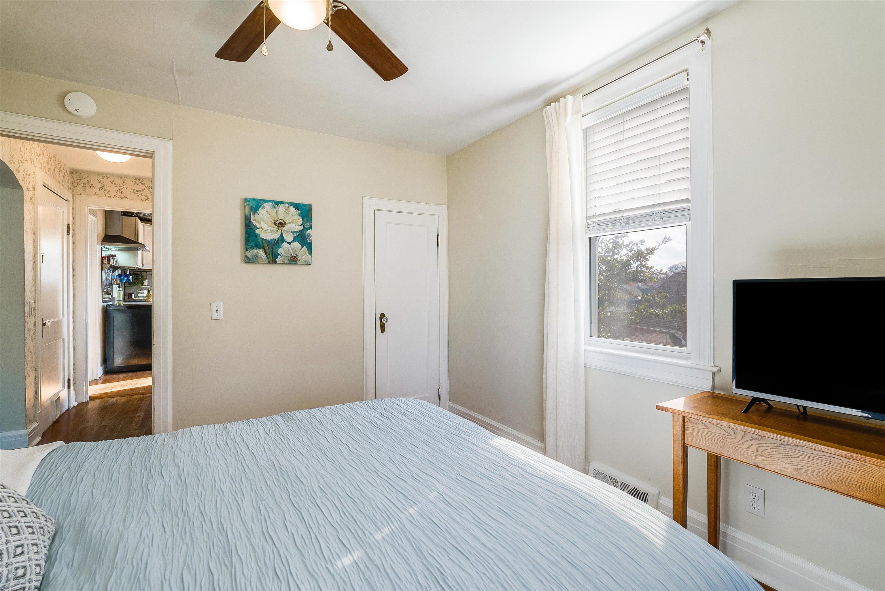 958 DONAGHE ST, STAUNTON, Virginia 24401, 3 Bedrooms Bedrooms, ,1 BathroomBathrooms,Residential,958 DONAGHE ST,674257 MLS # 674257