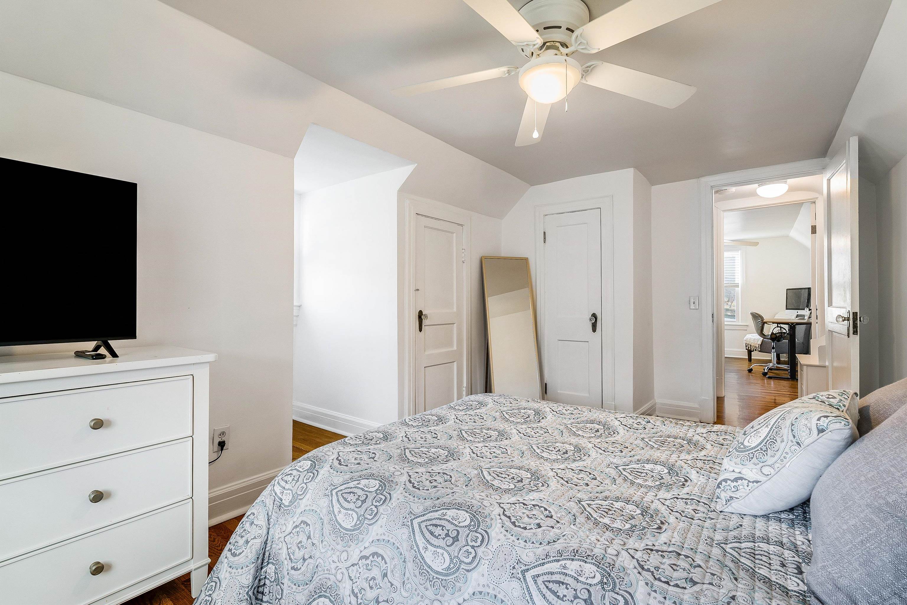 958 DONAGHE ST, STAUNTON, Virginia 24401, 3 Bedrooms Bedrooms, ,1 BathroomBathrooms,Residential,958 DONAGHE ST,674257 MLS # 674257