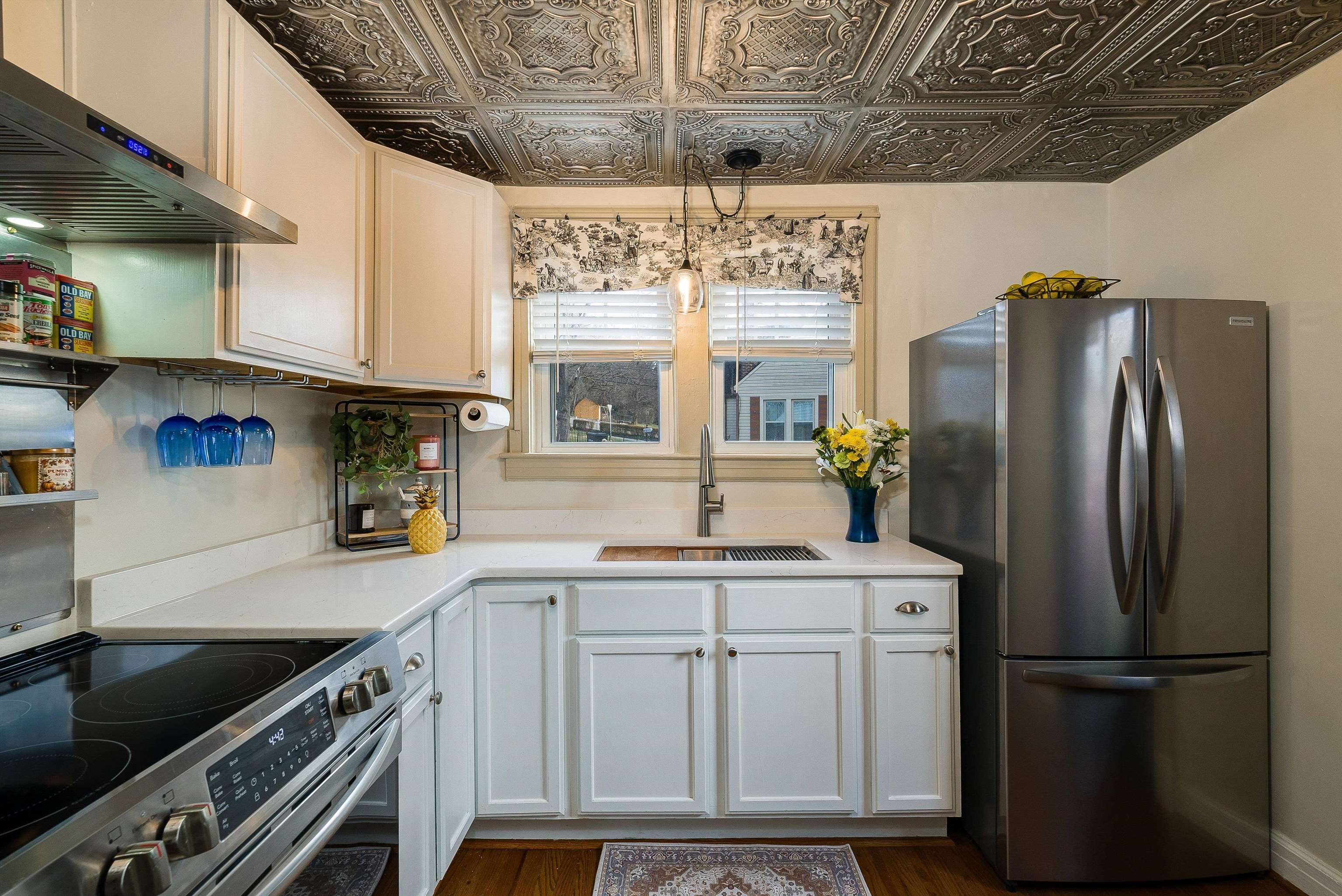 958 DONAGHE ST, STAUNTON, Virginia 24401, 3 Bedrooms Bedrooms, ,1 BathroomBathrooms,Residential,958 DONAGHE ST,674257 MLS # 674257