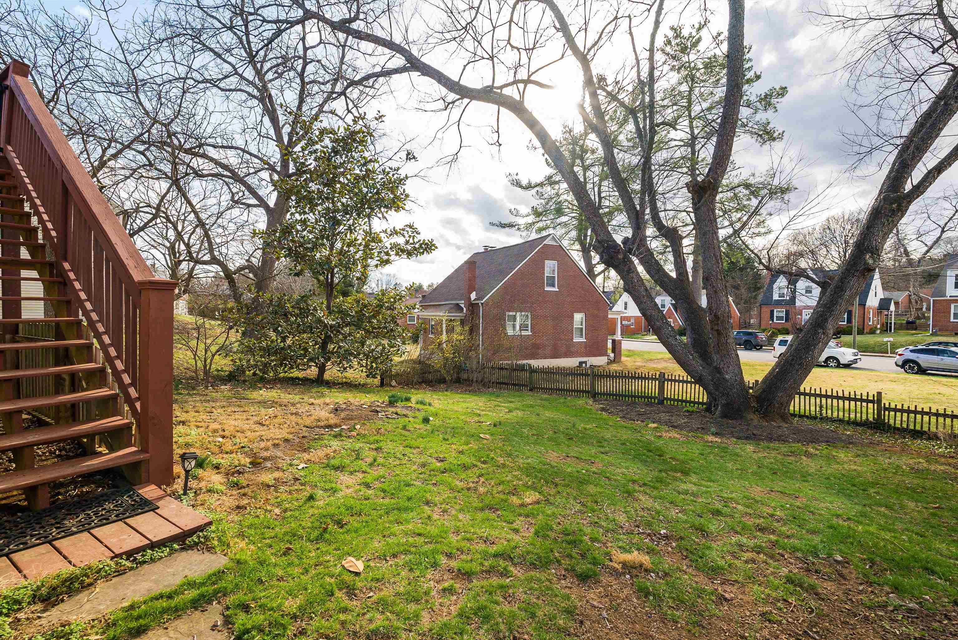 958 DONAGHE ST, STAUNTON, Virginia 24401, 3 Bedrooms Bedrooms, ,1 BathroomBathrooms,Residential,958 DONAGHE ST,674257 MLS # 674257