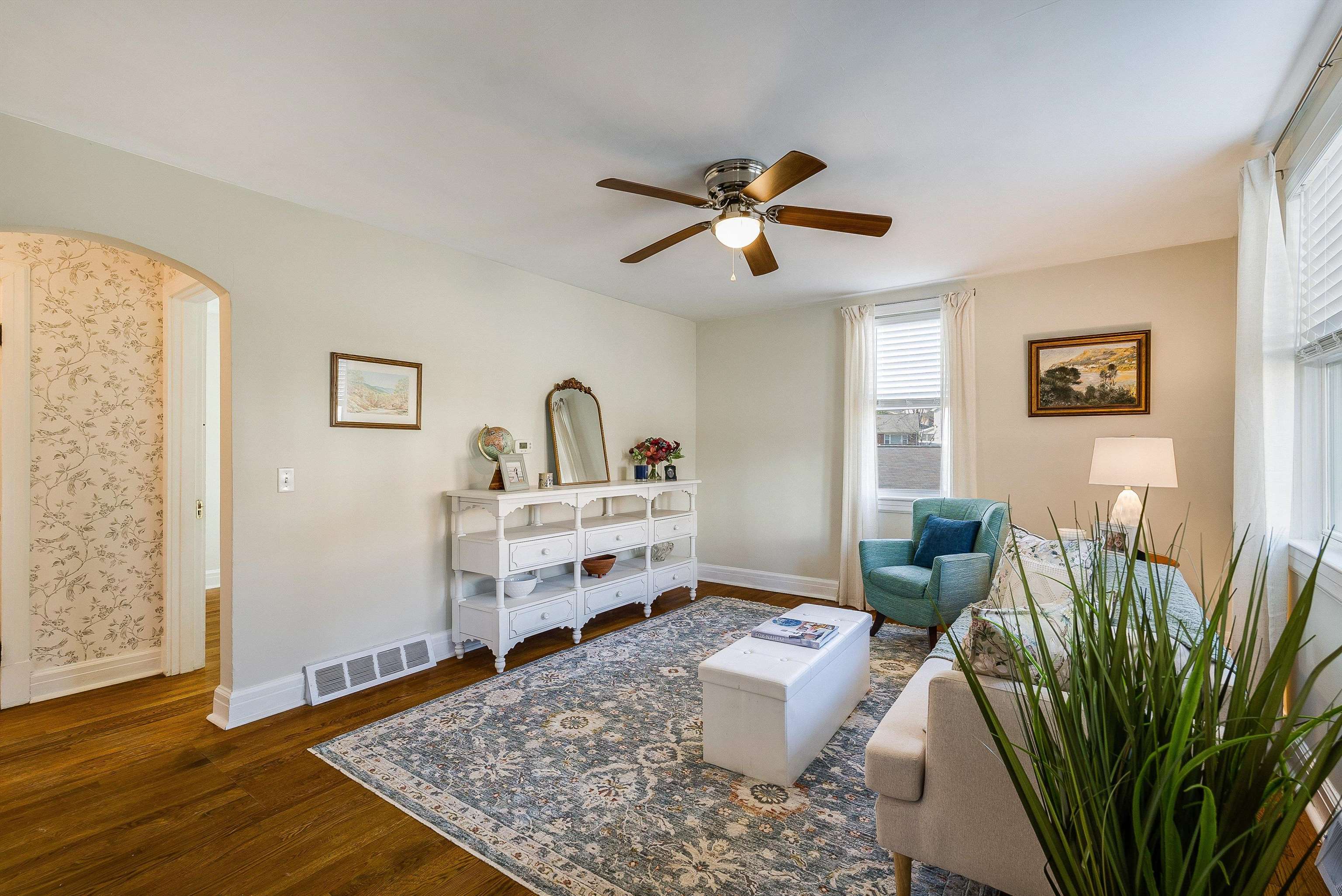 958 DONAGHE ST, STAUNTON, Virginia 24401, 3 Bedrooms Bedrooms, ,1 BathroomBathrooms,Residential,958 DONAGHE ST,674257 MLS # 674257