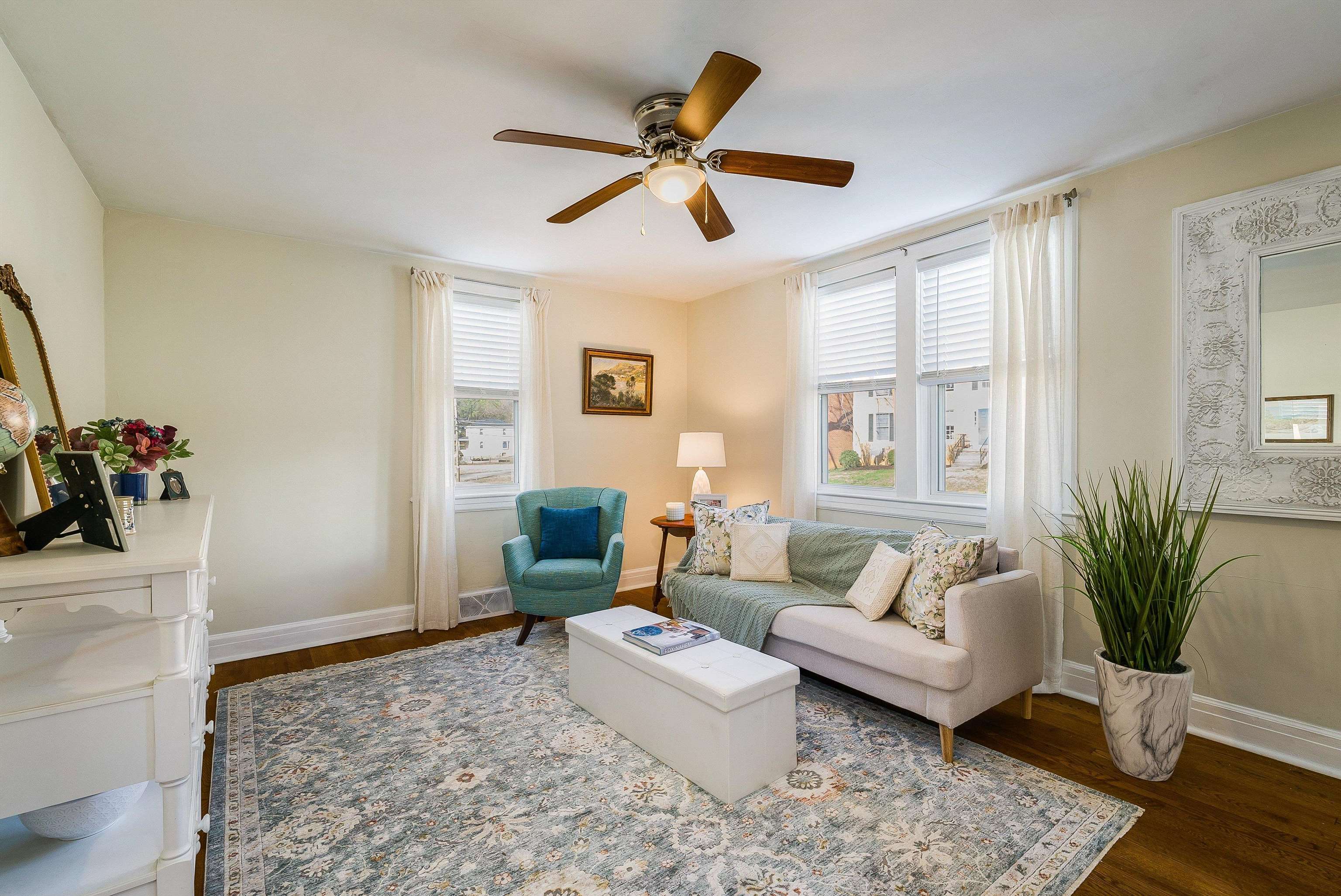 958 DONAGHE ST, STAUNTON, Virginia 24401, 3 Bedrooms Bedrooms, ,1 BathroomBathrooms,Residential,958 DONAGHE ST,674257 MLS # 674257