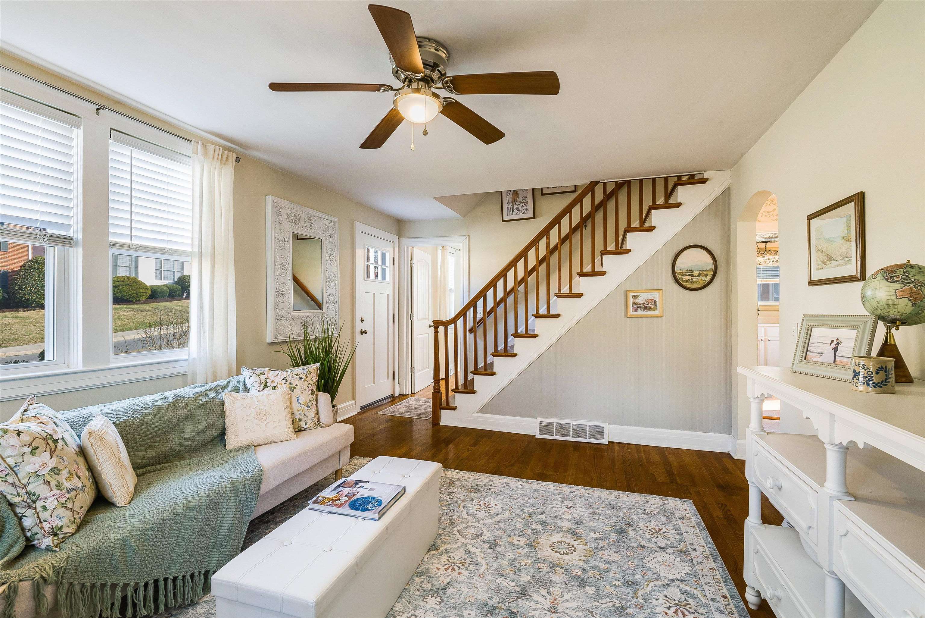 958 DONAGHE ST, STAUNTON, Virginia 24401, 3 Bedrooms Bedrooms, ,1 BathroomBathrooms,Residential,958 DONAGHE ST,674257 MLS # 674257