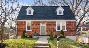 958 DONAGHE ST, STAUNTON, Virginia 24401, 3 Bedrooms Bedrooms, ,1 BathroomBathrooms,Residential,958 DONAGHE ST,674257 MLS # 674257