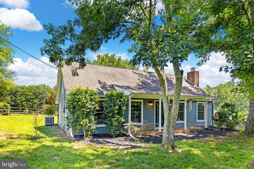 9467 OLD WATERLOO RD, WARRENTON, Virginia 20186, 3 Bedrooms Bedrooms, ,2 BathroomsBathrooms,Residential,9467 OLD WATERLOO RD,VAFQ2017586 MLS # VAFQ2017586 9467 OLD WATERLOO RD, WARRENTON, Virginia 20186, 3 Bedrooms Bedrooms, ,2 BathroomsBathrooms,Residential,9467 OLD WATERLOO RD,VAFQ2017586 MLS # VAFQ2017586