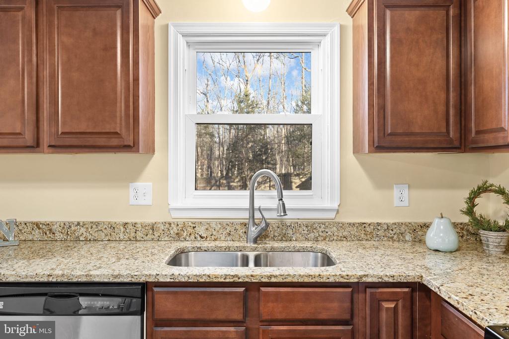 13621 FLANK MARCH LN, SPOTSYLVANIA, Virginia 22551, 3 Bedrooms Bedrooms, ,2 BathroomsBathrooms,Residential,13621 FLANK MARCH LN,VASP2038068 MLS # VASP2038068