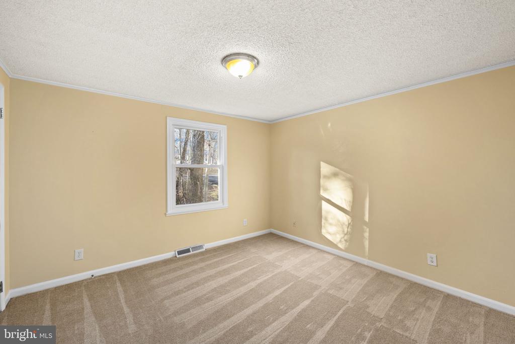 13621 FLANK MARCH LN, SPOTSYLVANIA, Virginia 22551, 3 Bedrooms Bedrooms, ,2 BathroomsBathrooms,Residential,13621 FLANK MARCH LN,VASP2038068 MLS # VASP2038068