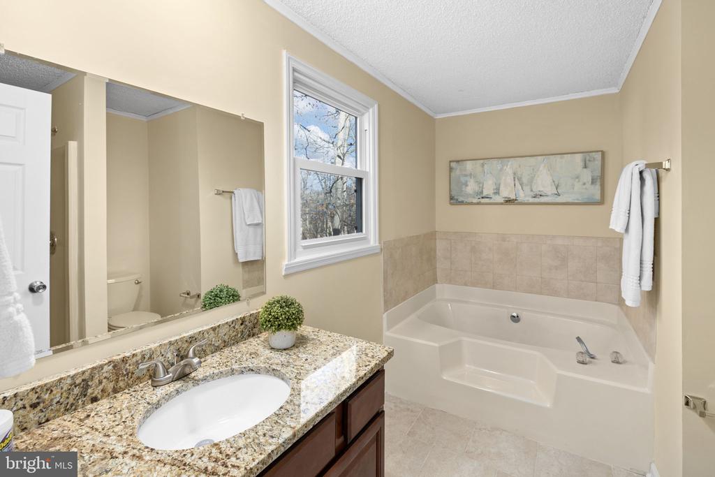 13621 FLANK MARCH LN, SPOTSYLVANIA, Virginia 22551, 3 Bedrooms Bedrooms, ,2 BathroomsBathrooms,Residential,13621 FLANK MARCH LN,VASP2038068 MLS # VASP2038068