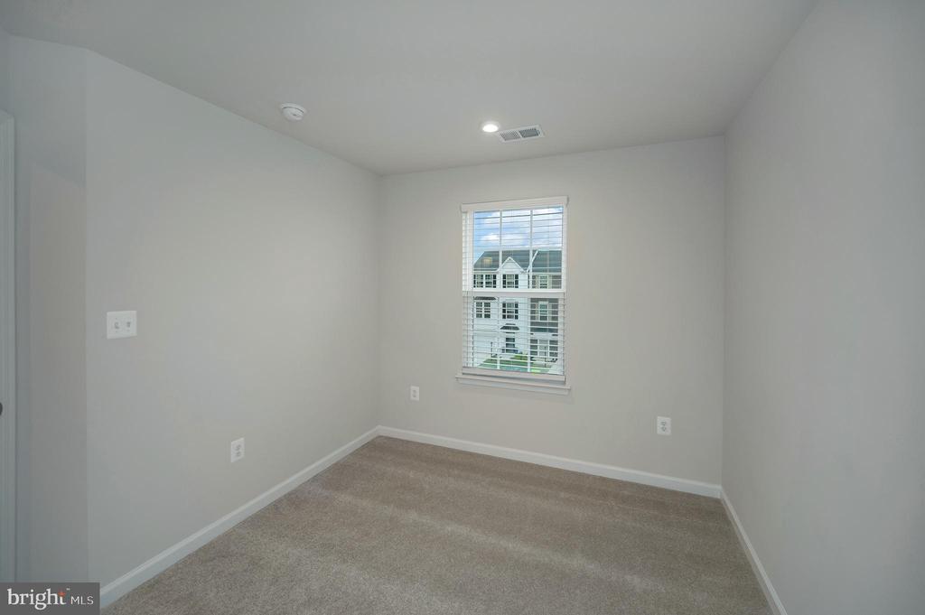 36075 COYOTE TRL, LOCUST GROVE, Virginia 22508, 3 Bedrooms Bedrooms, ,2 BathroomsBathrooms,Residential,36075 COYOTE TRL,VAOR2013428 MLS # VAOR2013428