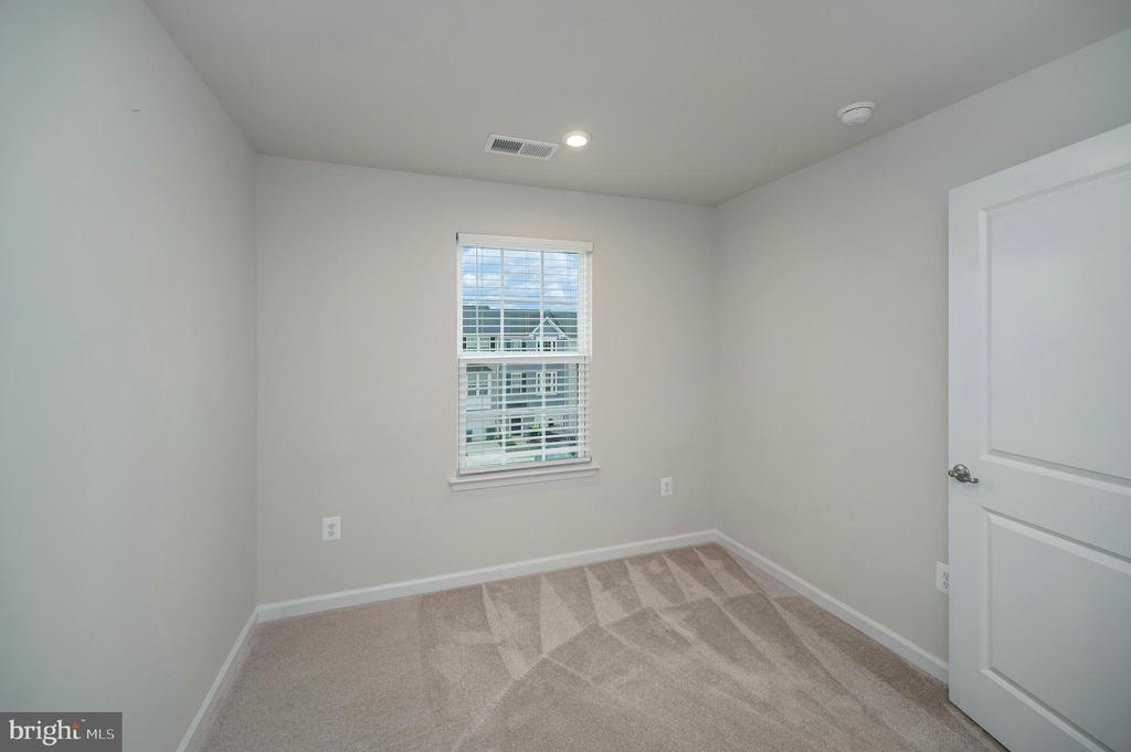 36075 COYOTE TRL, LOCUST GROVE, Virginia 22508, 3 Bedrooms Bedrooms, ,2 BathroomsBathrooms,Residential,36075 COYOTE TRL,VAOR2013428 MLS # VAOR2013428