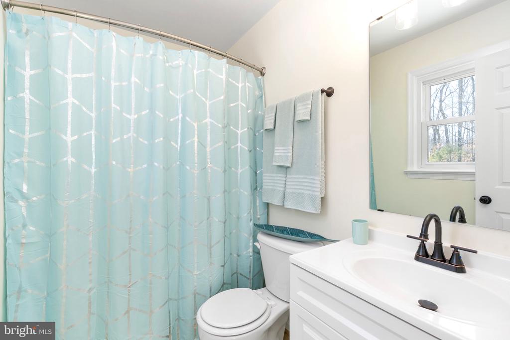 5527 SMITH STATION RD, FREDERICKSBURG, Virginia 22407, 3 Bedrooms Bedrooms, ,2 BathroomsBathrooms,Residential,5527 SMITH STATION RD,VASP2039944 MLS # VASP2039944