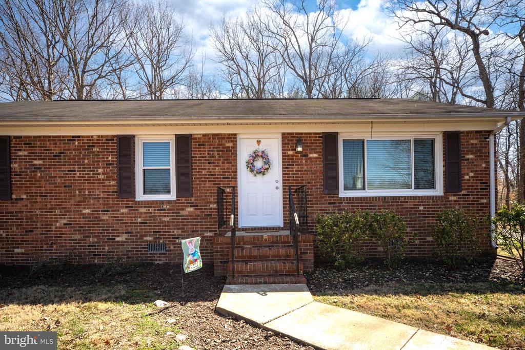 5527 SMITH STATION RD, FREDERICKSBURG, Virginia 22407, 3 Bedrooms Bedrooms, ,2 BathroomsBathrooms,Residential,5527 SMITH STATION RD,VASP2039944 MLS # VASP2039944