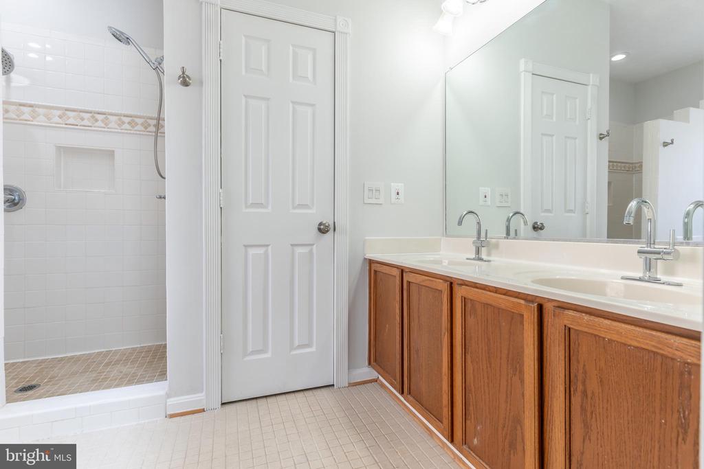 35291 GOSLING LN, LOCUST GROVE, Virginia 22508, 4 Bedrooms Bedrooms, ,4 BathroomsBathrooms,Residential,35291 GOSLING LN,VAOR2013512 MLS # VAOR2013512 35291 GOSLING LN, LOCUST GROVE, Virginia 22508, 4 Bedrooms Bedrooms, ,4 BathroomsBathrooms,Residential,35291 GOSLING LN,VAOR2013512 MLS # VAOR2013512