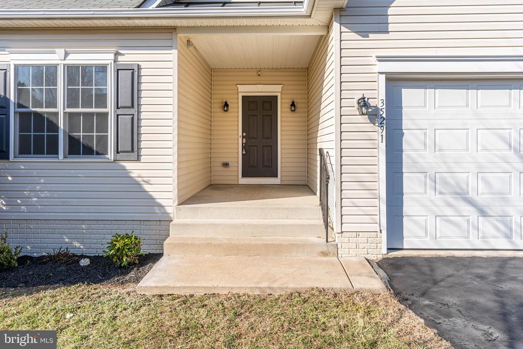 35291 GOSLING LN, LOCUST GROVE, Virginia 22508, 4 Bedrooms Bedrooms, ,4 BathroomsBathrooms,Residential,35291 GOSLING LN,VAOR2013512 MLS # VAOR2013512 35291 GOSLING LN, LOCUST GROVE, Virginia 22508, 4 Bedrooms Bedrooms, ,4 BathroomsBathrooms,Residential,35291 GOSLING LN,VAOR2013512 MLS # VAOR2013512