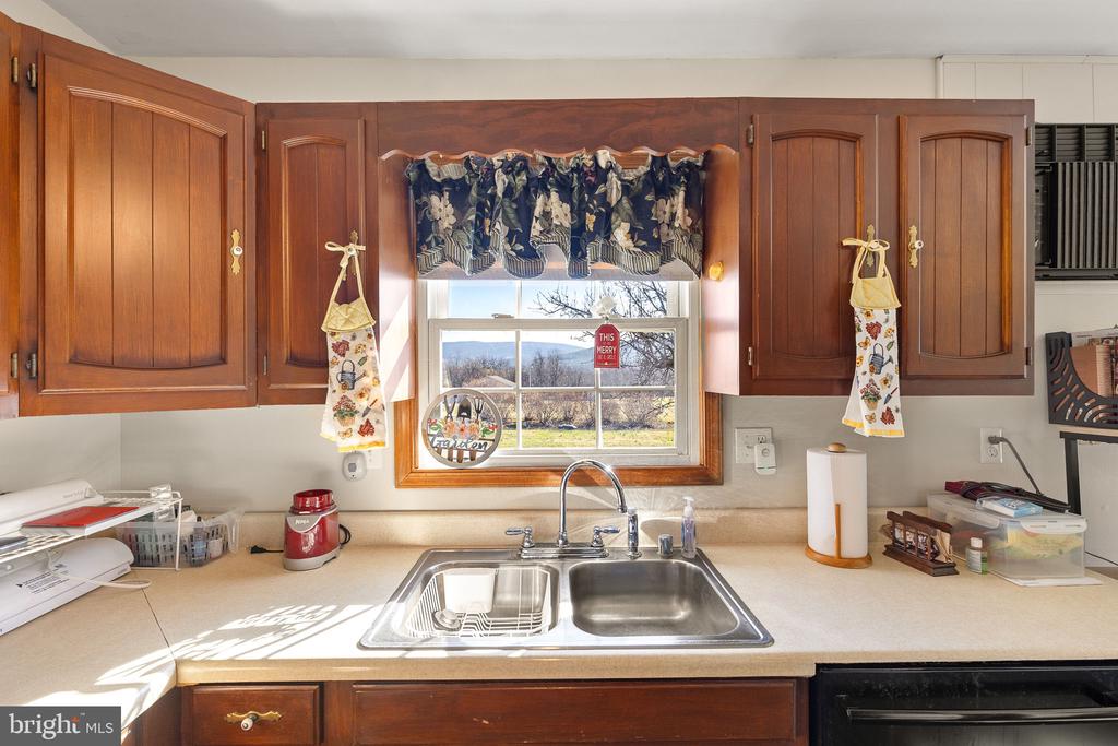 5 FOX LN, LURAY, Virginia 22835, 3 Bedrooms Bedrooms, ,2 BathroomsBathrooms,Residential,5 FOX LN,VAPA2006162 MLS # VAPA2006162