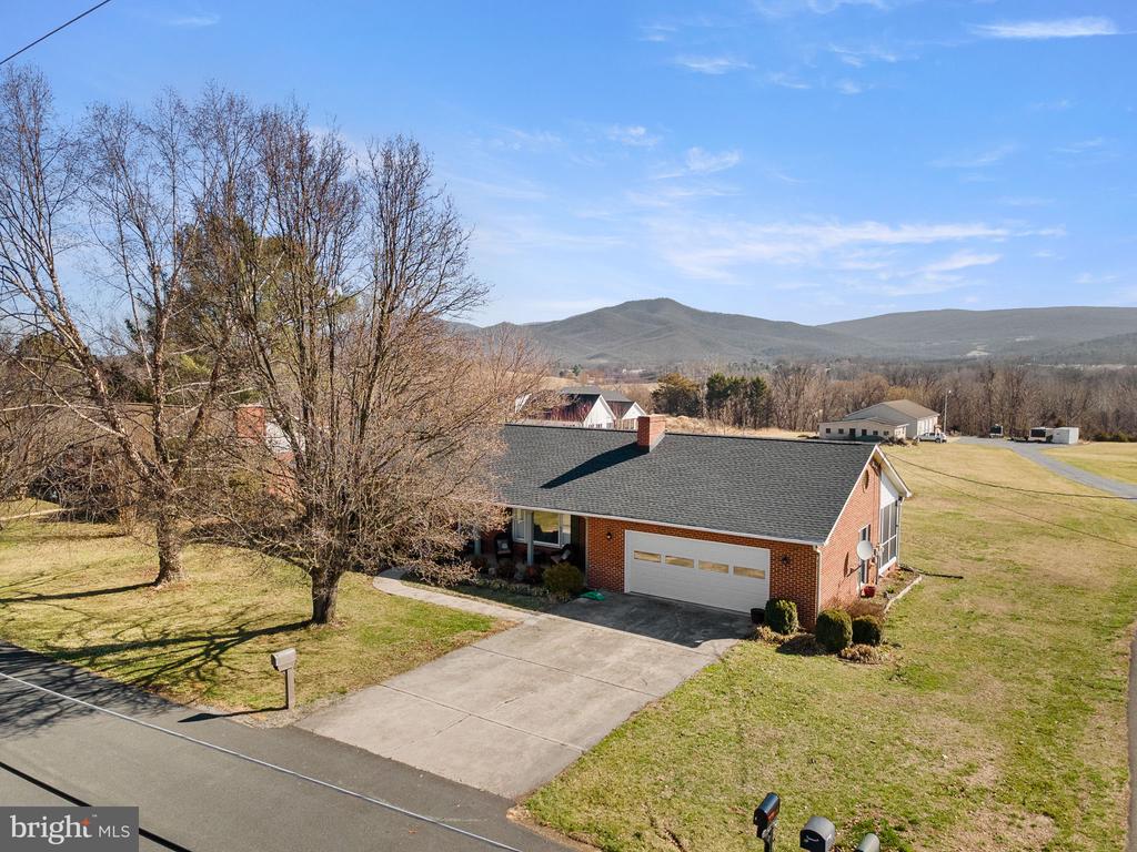 5 FOX LN, LURAY, Virginia 22835, 3 Bedrooms Bedrooms, ,2 BathroomsBathrooms,Residential,5 FOX LN,VAPA2006162 MLS # VAPA2006162