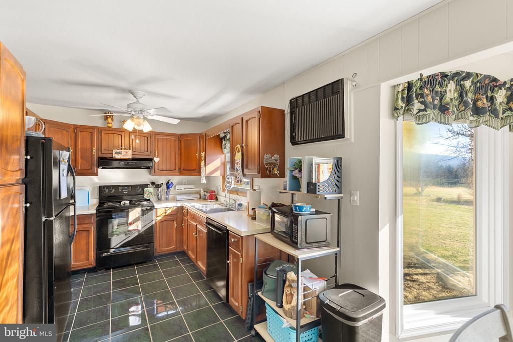 5 FOX LN, LURAY, Virginia 22835, 3 Bedrooms Bedrooms, ,2 BathroomsBathrooms,Residential,5 FOX LN,VAPA2006162 MLS # VAPA2006162