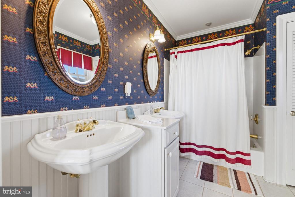 5329 FARMVIEW RD, STANLEY, Virginia 22851, 4 Bedrooms Bedrooms, ,3 BathroomsBathrooms,Residential,5329 FARMVIEW RD,VAPA2006070 MLS # VAPA2006070