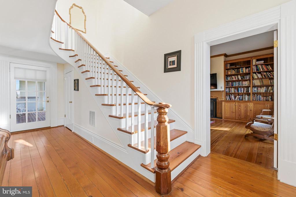 5329 FARMVIEW RD, STANLEY, Virginia 22851, 4 Bedrooms Bedrooms, ,3 BathroomsBathrooms,Residential,5329 FARMVIEW RD,VAPA2006070 MLS # VAPA2006070